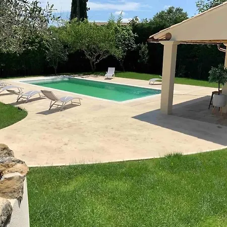 Maison Provencale Avec Piscine Serignan-du-Comtat